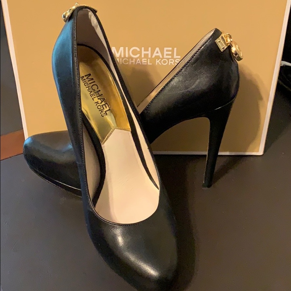 Michael Kors Black Pump